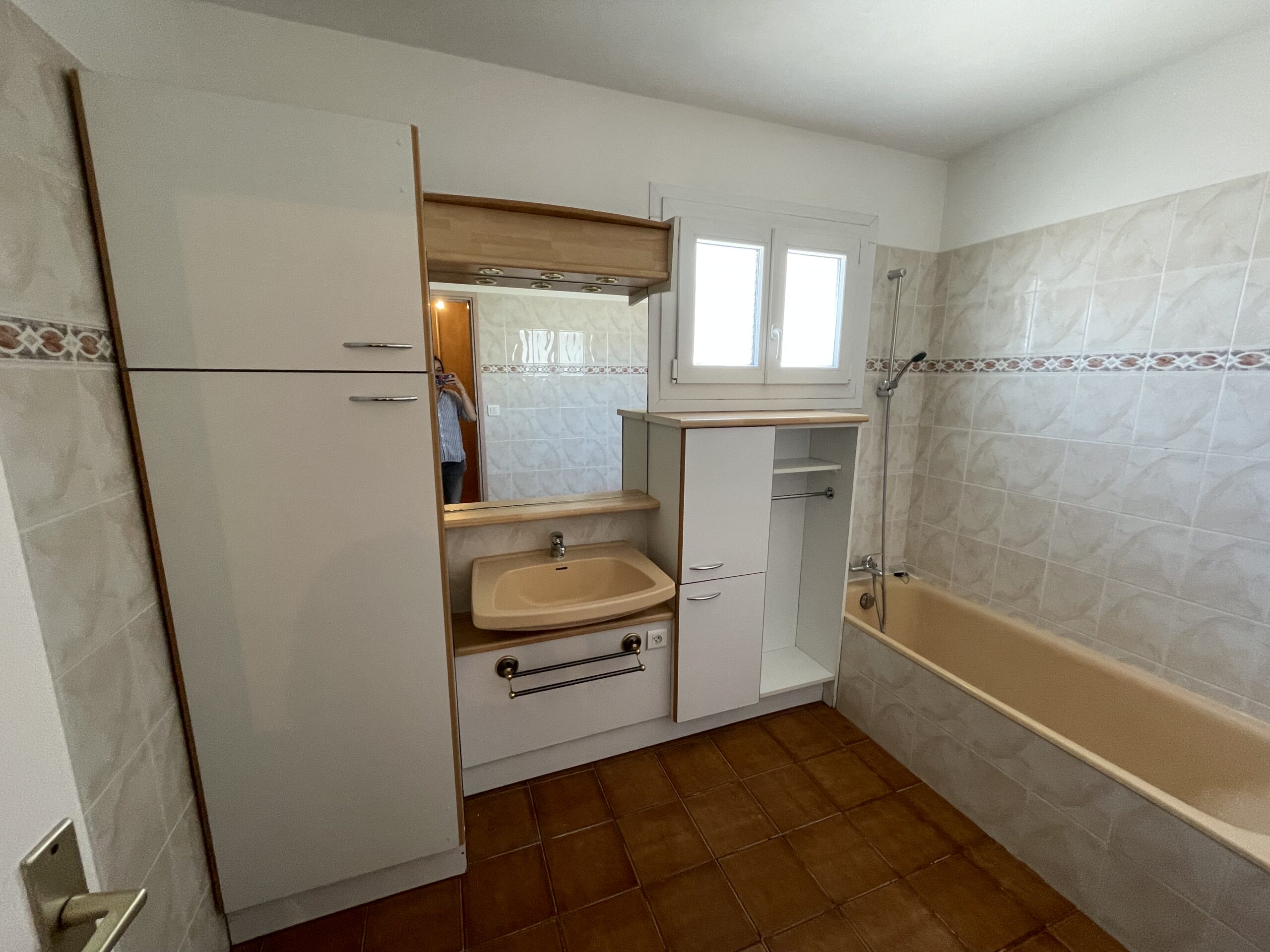 avant après rénovation salle de bain carrelage Zellige vert clair toulon Var